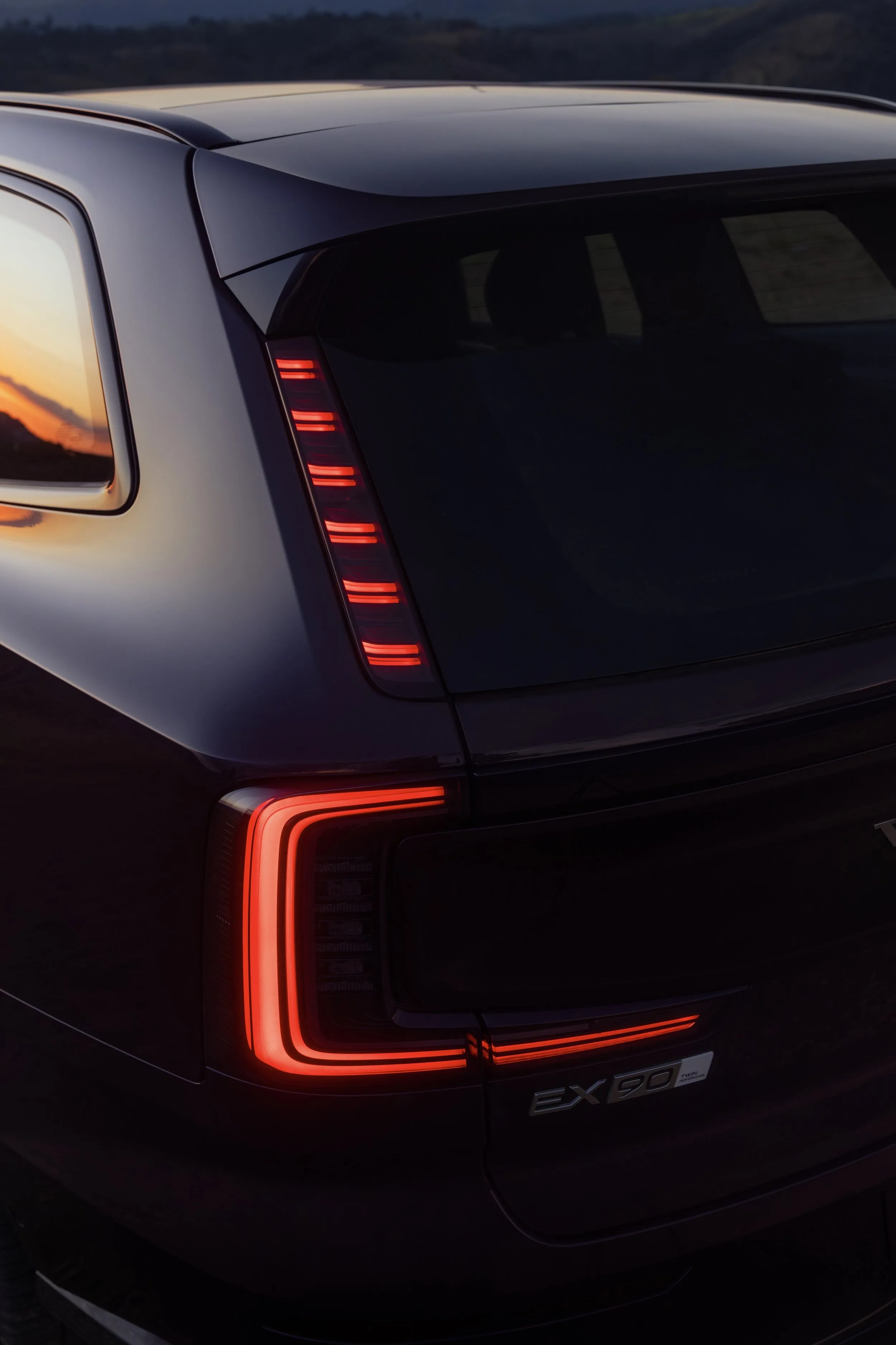 Volvo | EX90